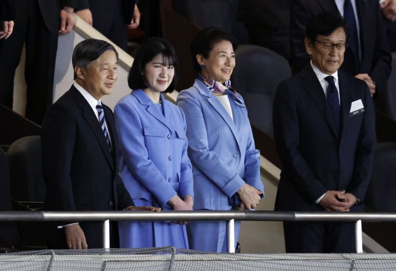 implmaterial's tweet photo. 🇯🇵 Emperor Naruhito &amp; Empress Masako joined by Princess Aiko, the Princess Toshi attending the 2026 World Baseball Classic Japan v Australia match at the Tokyo Dome.

Japan won 4-3 ⚾️ https://t.co/6iQpahU9W7