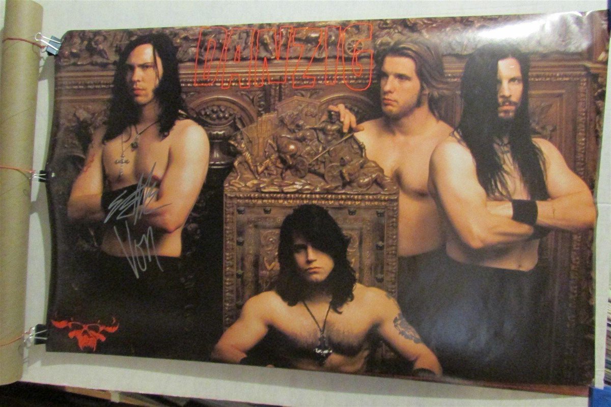 ZAYNE🕷 tweet media