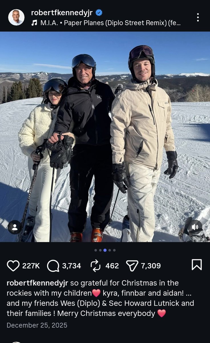 HungryBunnie23's tweet photo. Continuing to drag sexual predator, Diplo, until the Kpop community realizes how toxic &amp; predatory he is... Diplo was on Christmas vaction THIS YEAR with RFK jr, Trump's Secretary of HHS... RFK jr is Trump supporter, a Zionist, an anti-vaxxer, HIV/AIDs denier &amp; propagandist... https://t.co/vfdUQdkHqI