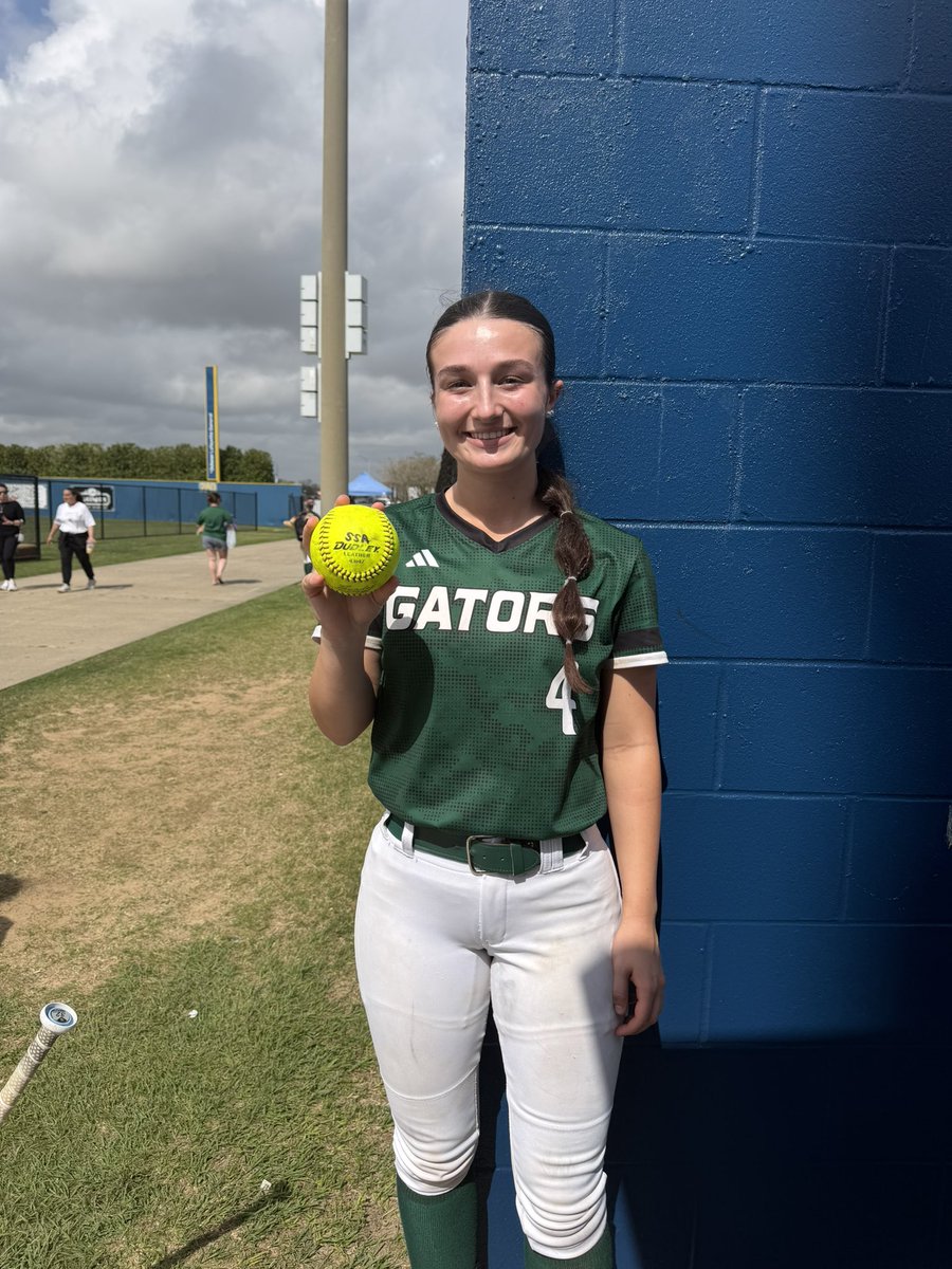 ryliercno's tweet photo. Picked up 5 RBIS &amp; 💣 #2 of my senior year yesterday! Also went the full 7 on the mound with double digit strikeouts and only one walk. Our team has been playing great ball, it's only up from here! @LCU_sftball https://t.co/Rx5lk7ghu3