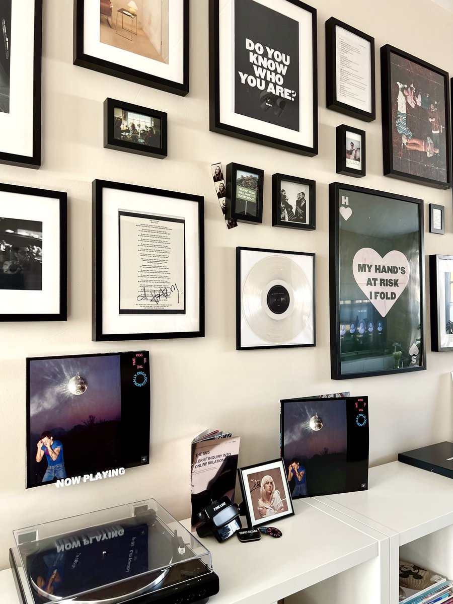 mel 🪐 tweet media