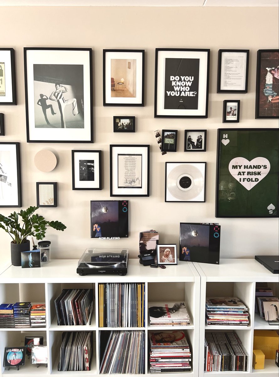 mel 🪐 tweet media