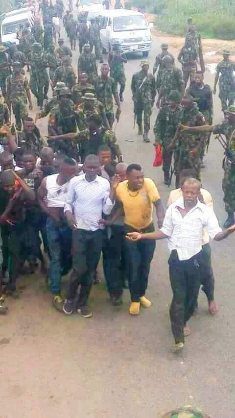 Voiceofigbos's tweet photo. Igbo youths  in South East Vs Terrorists in the North. 

And you want Igbo youth to join Army?

Chukwu Aju https://t.co/24f5O5KjRC