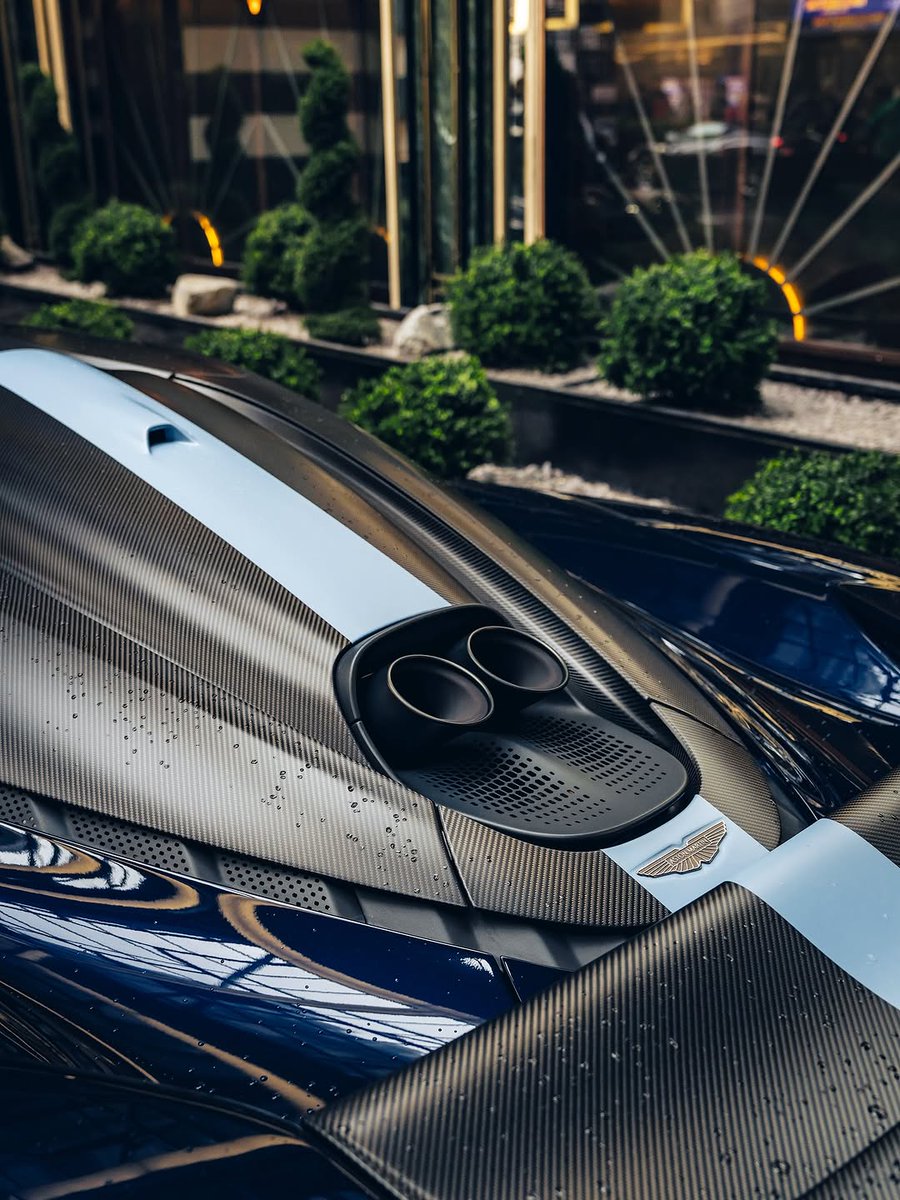 Aston Martin tweet media