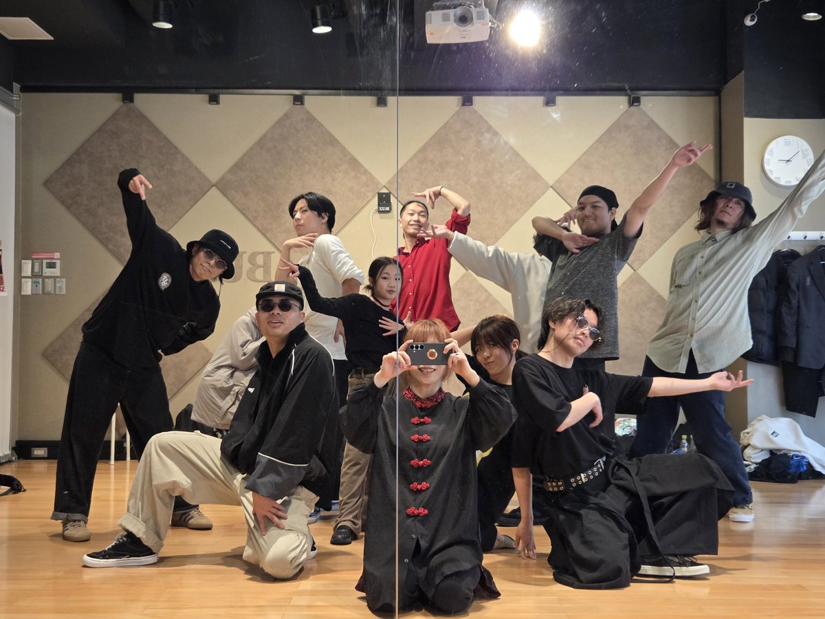 nikyukyu's tweet photo. #ちはやful
WSさせていただきました⭐

イベントおわって、深夜まで遊んで
、午前中のWSにきてくれてありがとー⭐

ヨガは体にいいので、ぜひぜひ
やってほしいです。
#にくWS

で感想かいてくれるとうれしいW

動画は主催の体を労う、にく https://t.co/fWO1WwtMeL