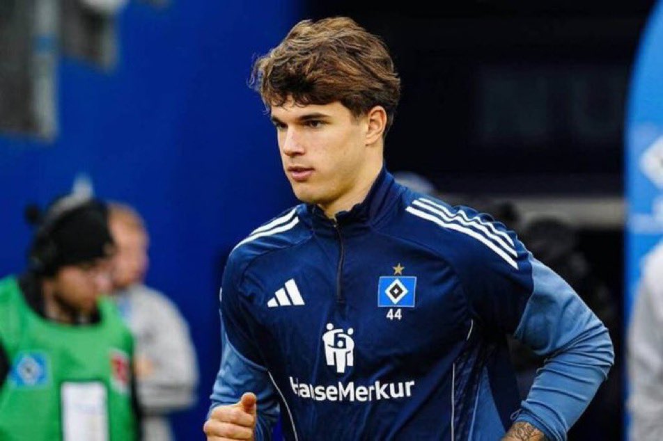 🚨UPDATE
“I’ll tell you more about Luka #Vušković starting next week. Right now it’s not only #Barcelona interested, many top clubs across Europe are also following Vušković. It will be a long race.” 

[<a href="/FabrizioRomano/">Fabrizio Romano</a> | #THFC]