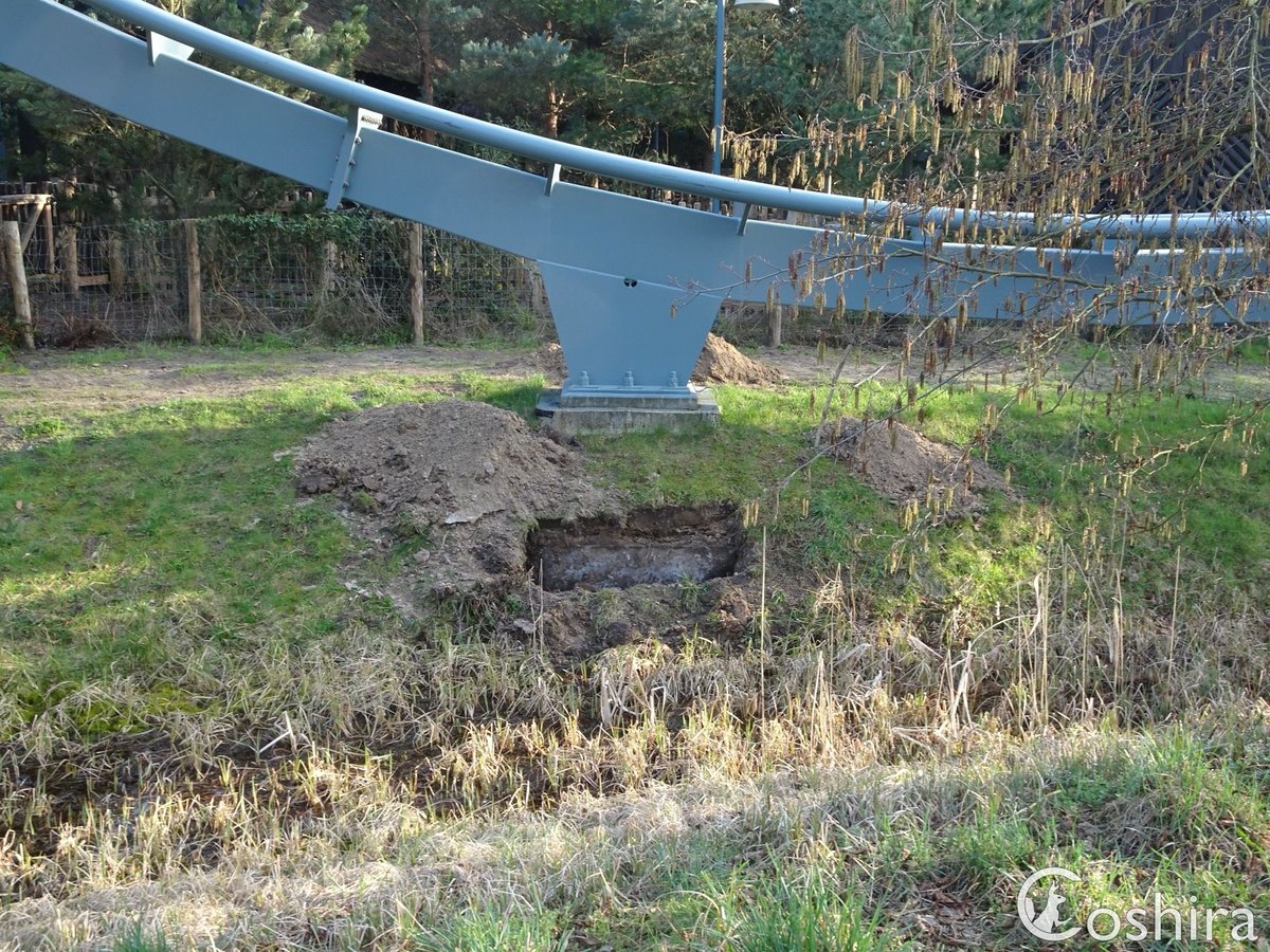 Coshira_'s tweet image. Afgelopen vrijdag waren ze hier aan het graven en toen helemaal niet bij stilgestaan, dat hierdoor Baron 1898 tijdelijk gesloten is. 

#Efteling #Baron1898