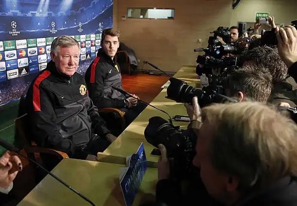 UtdMaI's tweet photo. 🚨🗣️ David De Gea [on an anecdote with Sir Alex Ferguson he holds dear];

 "I remember a conversation before a match. We were in a difficult moment of the season, but in the dressing room he took me as an example, saying: 'Look at David, he came as a boy and he's already number one ,' in front of everyone. 

[Rio] Ferdinand, [Wayne] Rooney, and all the United big names were there. It was a spectacular confidence boost."