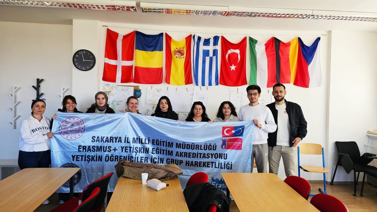 Sakarya İl Millî Eğitim Müdürlüğü Erasmus+ Yetişkin Eğitimi Akreditasyonu kapsamında 02-06 Mart tarihleri arasında Çekya'nın Prag şehrinde yetişkin öğrenicilerin grup hareketliliği faaliyeti gerçekleştirilmiştir.

<a href="/tcmeb/">Millî Eğitim Bakanlığı</a>
<a href="/Yusuf__Tekin/">Yusuf Tekin</a>
<a href="/dogan_rahmi/">Rahmi Doğan</a>