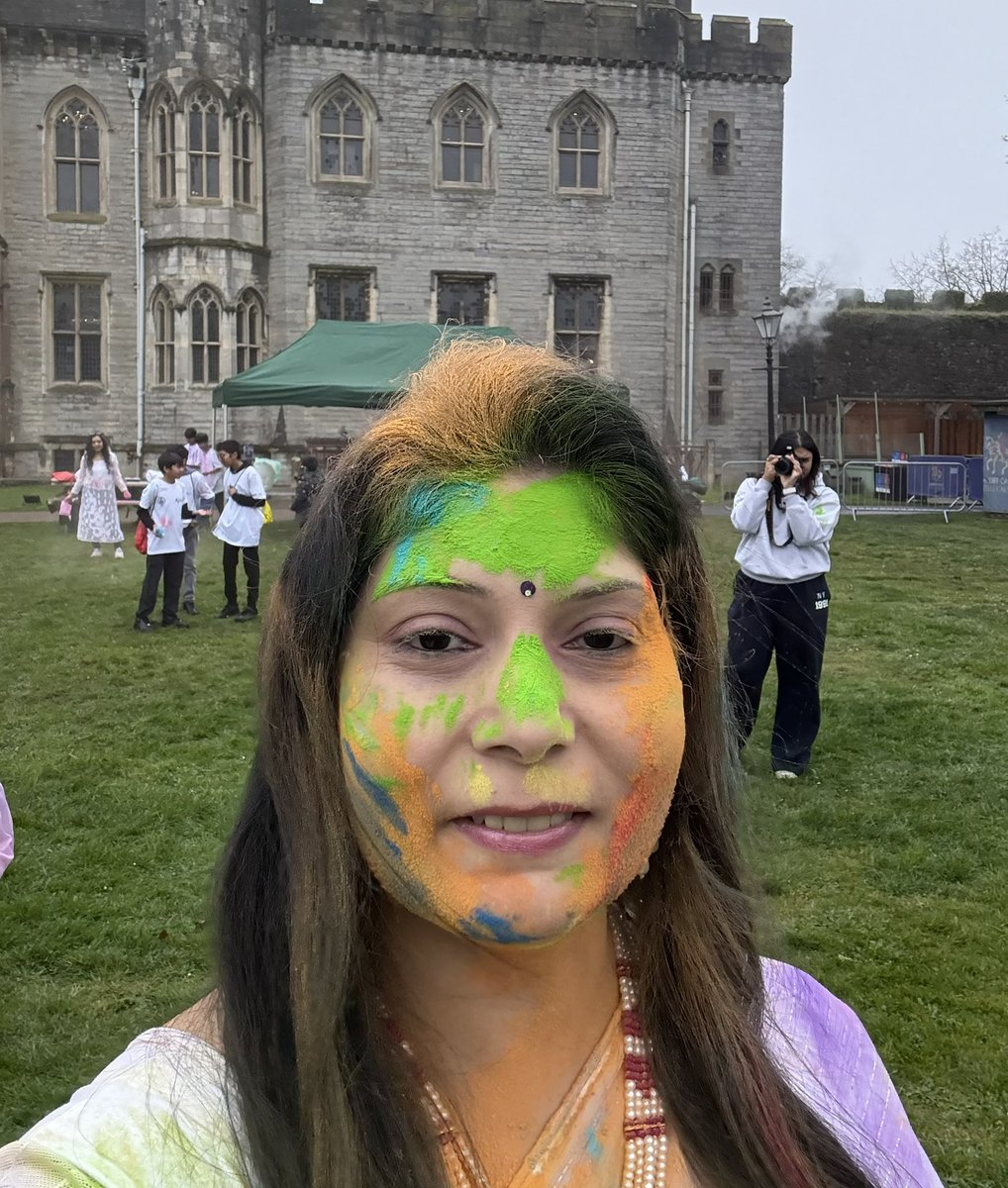 TriptiMegeri's tweet photo. Pictures from the vibrant Holi celebration at Cardiff Castle. The atmosphere was truly electric—filled with music, laughter, and a beautiful splash of colours everywhere. https://t.co/F6WoPkHJ0u