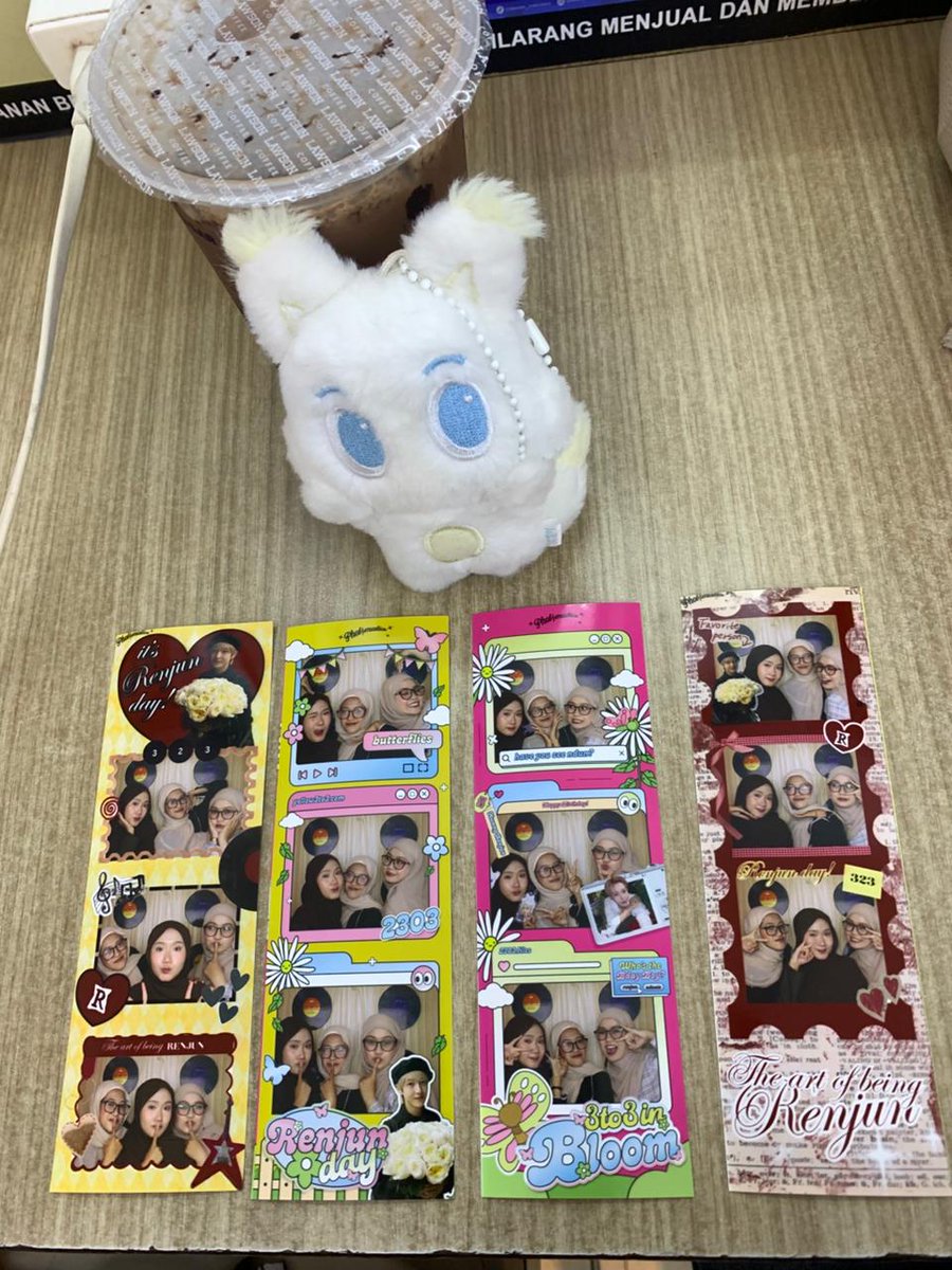 w/ my luv <3

— photobooth frame by <a href="/dryapping/">nat ✨</a> <a href="/haechanieloves/">feb★ #TASTE</a> <a href="/rnsnjun/">renn</a> <a href="/ndunmochi/">pia</a>