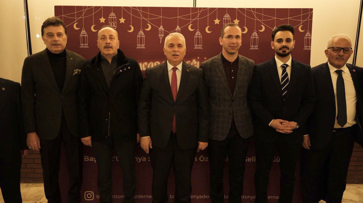 salihcora's tweet photo. Ankara 📍

Başkent Tonyalılar Derneğinin organize ettiği iftar yemeğinde, Ramazan ayının manevi iklimi içerisinde hemşehrilerimizle aynı sofranın etrafında buluşmanın bereketini ve faziletini yaşadık.

Bu güzel buluşmaya vesile olan Başkent Tonyalılar Derneği yönetimine ve katılım sağlayan misafirlerimize teşekkür ederiz.