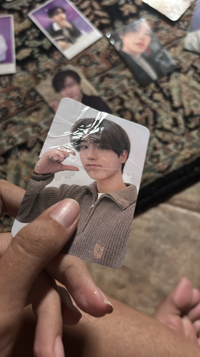 jule’s bf is a nerd rockstar ˖★🎸🎧⋆｡ °⋆ tweet media