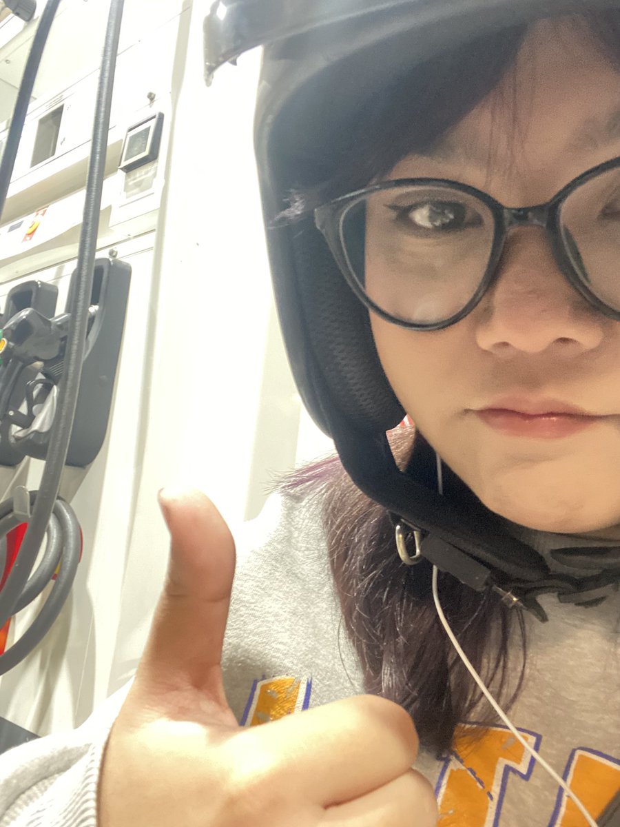 aya // jualan netflix dll plis beli tweet media