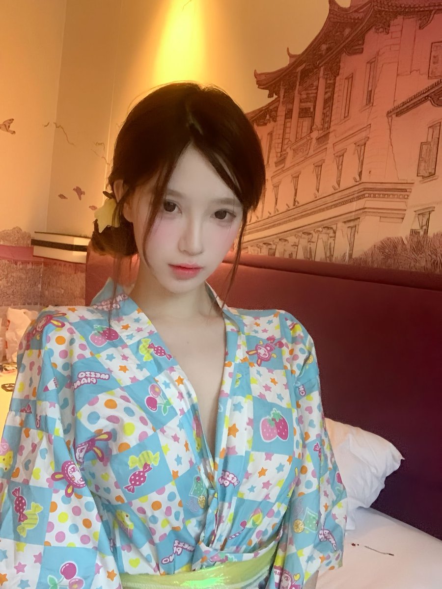 有没有想看小穴的，评论点赞报名！ https://t.co/t3kADcu1Go