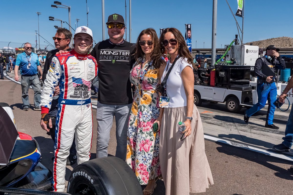 Kurt Busch tweet media