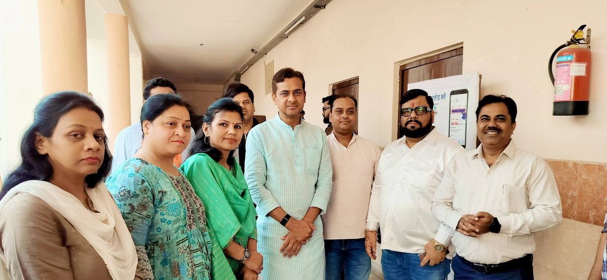 annukhan78's tweet photo. आज मां० विधायक दादरी @tejpalnagarMLA जी, भाजपा जिलाध्यक्ष Abhishek Sharma  जी भाजपा ग्रेटर नोएडा अध्यक्ष Arpit Tiwari जी स्नेहिल मुलाक़ात हुई #annukhan #nefoma @dr_maheshsharma @myogiadityanath @MYogiDevnath @myogioffice @narendramodi @AmitShah https://t.co/lmn2WjHi0W