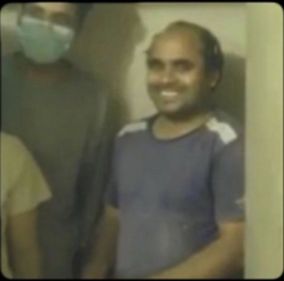 قربت اختم منهج اولى  بالرياضيات وانا لي 5 ايام مدقره فيه واواجه صعوبه وقاعده اشوف الي حولي يتذمرون يشتكون من صعوبة ثاني والملكا شوي وتنفجر من منهج ثالث ابك البلشه يارب مانصدم اذا بديت بمنهج ثاني مانب ناقصه