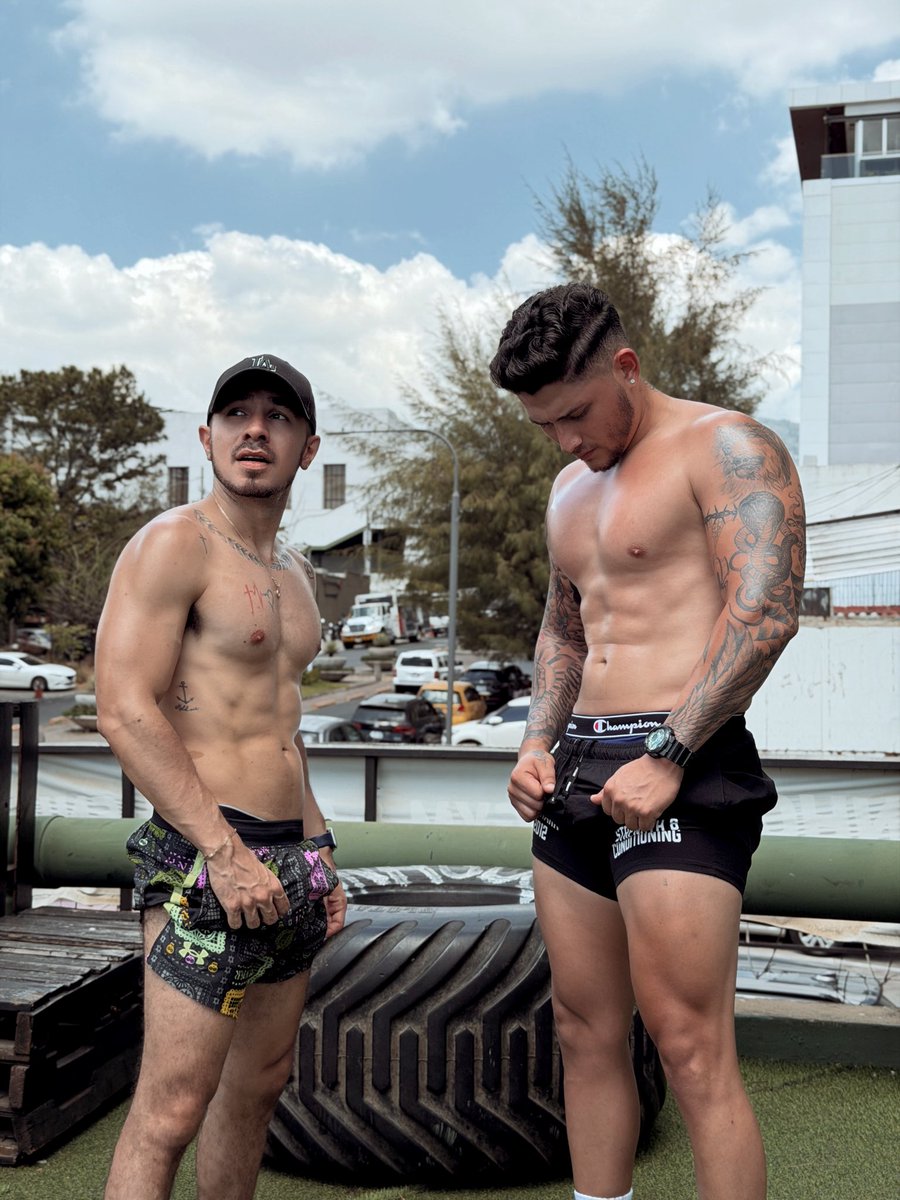 aleoficial93's tweet photo. Los objetivos claros, las amistades correctas y la motivación necesaria 💪🏻🔥

#gymworkout #calistenia #summervibes☀️ #elsalvador https://t.co/AThKJzQhCi