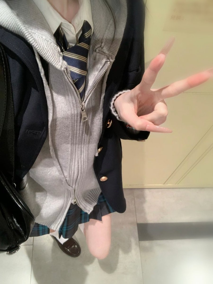 05后大一情侣（无经验) tweet media