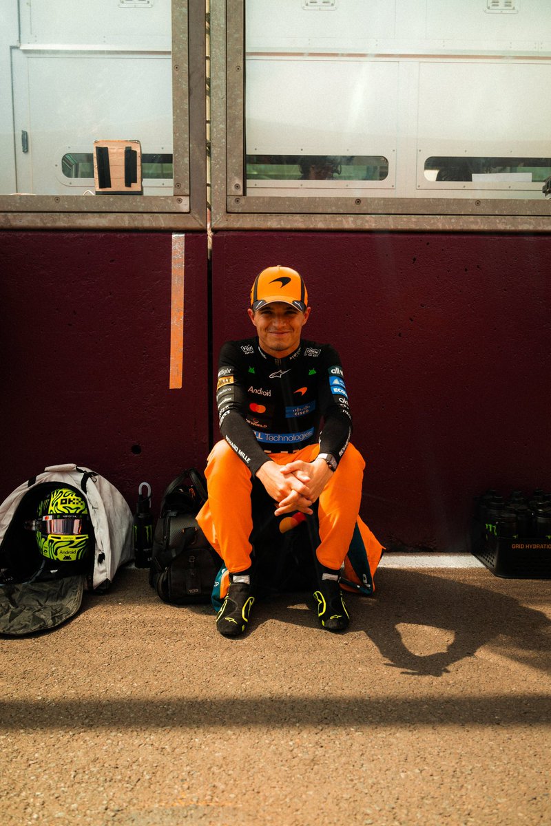 ln4norris's tweet photo. LN1’s first race 🧡 https://t.co/rnua3aAIie
