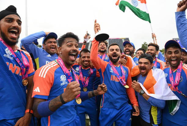 VinaySwami90937's tweet photo. after 1 hour repeat this moment again ..
ADMK #INDvsNZ #RohitSharma #CricketFinal #IndiaVsNewZealand Hardik Bapu #ArshdeepSingh #seakeen #sentner https://t.co/cV5NqCnT03