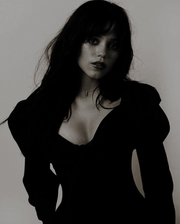 * 𝓣𝒉𝒆 𝑭𝒂𝒍𝒍𝒆𝒏 𝑺𝒕𝒂𝒓 tweet media