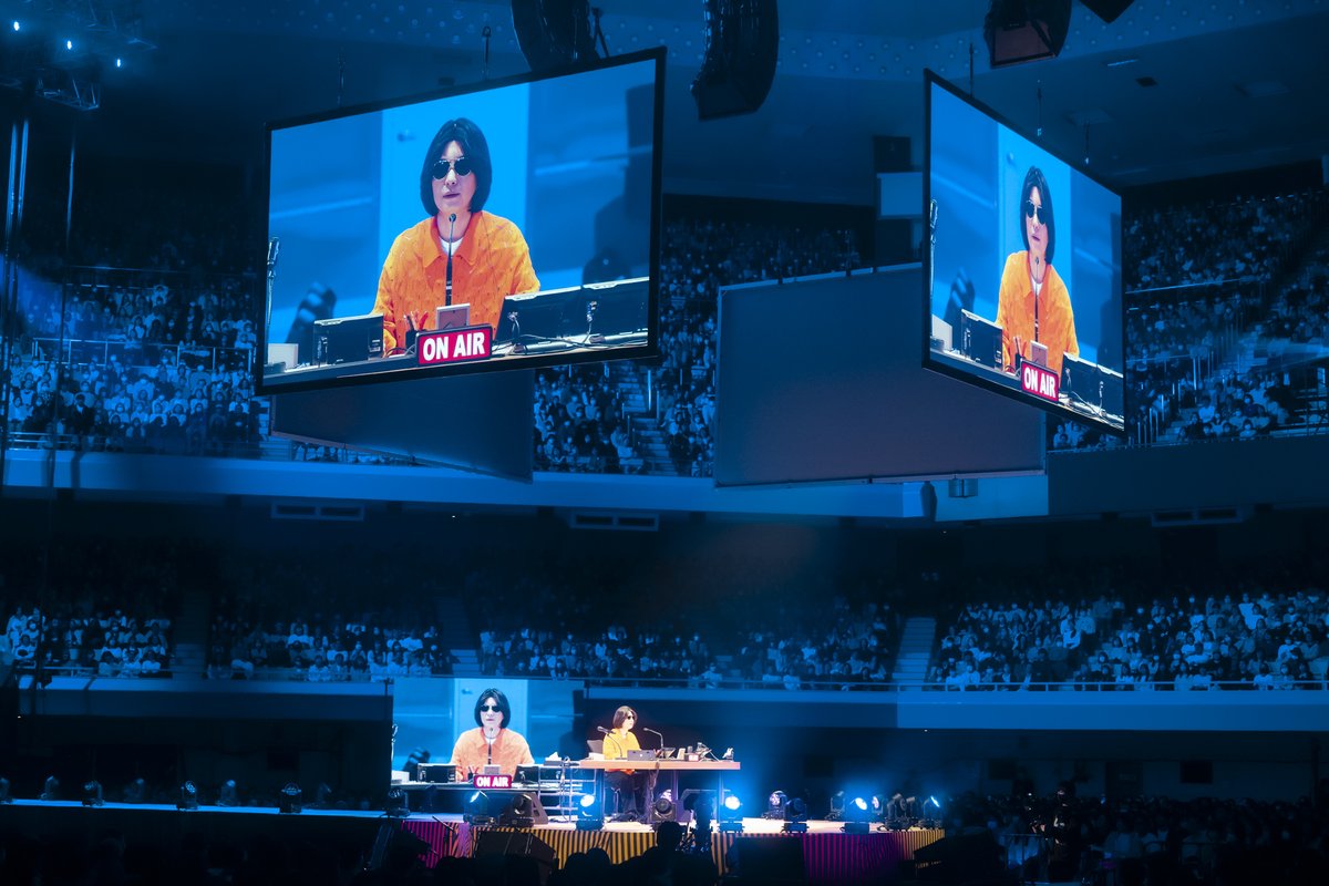 oricon's tweet photo. 『星野源ANN』武道館でオンラインイベント　3時間半にわたって届けた感動と笑いの“ぜいたくな通常回”
https://t.co/nGV9EQ875i

#星野源ANN武道館 https://t.co/dMWKPO3cWi