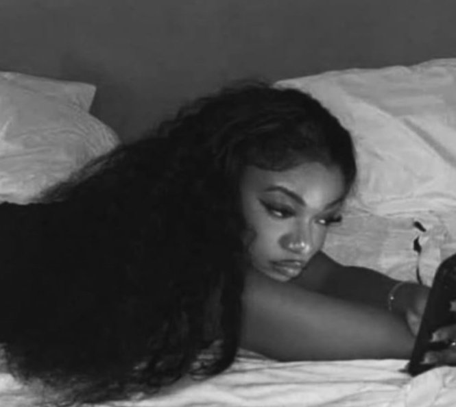 SimpLy_kemi's tweet photo. Can thereeee be a public holiday this week😩
.
Happy International Women’s Day, my queens💓💓 https://t.co/BZsp4kxExH