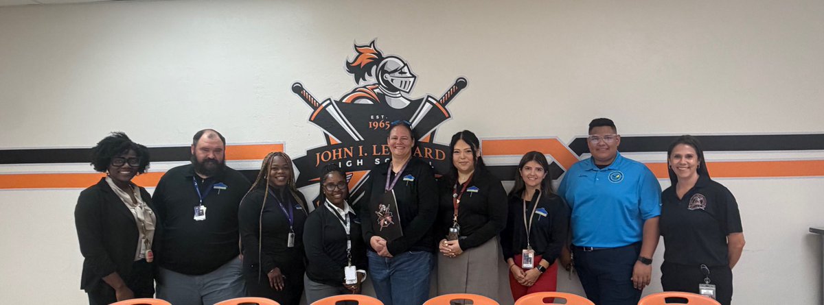 Kevin J. Martínez tweet media