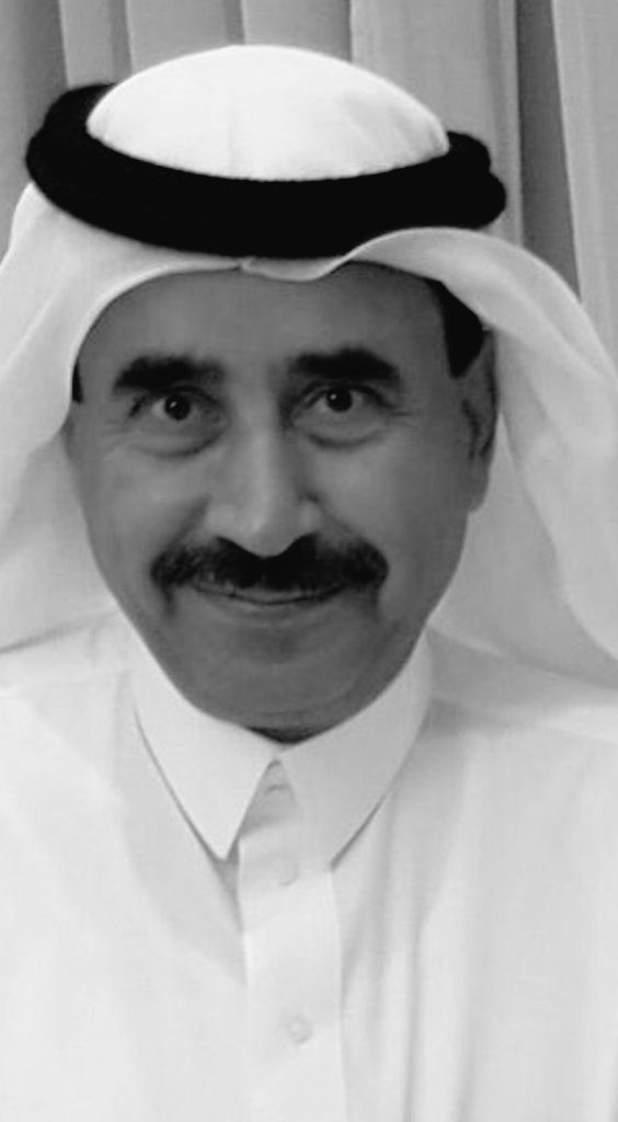 أرسل لي أخي وصديقي العزيز الدكتور عبدالرحمن الجابر وهو عينٌ من عيون #عنيزة ووجہائها، ما رصده حين عبر إحدى أزقة محبوبته العتيقة؛ فلم تستوقفه الجدران الطينية المتهالكة بما تحمله من وهن السنين، بقدر ما استوقفه إعلانٌ عقاريٌ لم يعهده من قبل؛ فبدلاً من كتابة المساحة والحدود