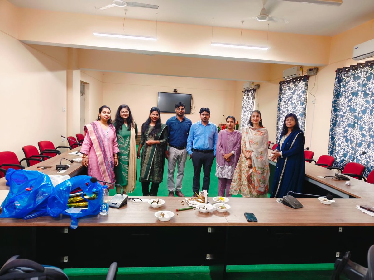 Gecarwal22's tweet photo. राजकीय अभियंत्रण महाविद्यालय अरवल में अंतरराष्ट्रीय महिला दिवस पर कार्यक्रम आयोजित
अरवल: राजकीय अभियंत्रण महाविद्यालय अरवल में अंतरराष्ट्रीय महिला दिवस के अवसर पर एक विशेष कार्यक्रम का आयोजन किया गया। 
#gecarwal
#happyWomensDay2026 
@DSTTEBihar 
@IPRDBihar 
@EduMinOfIndia https://t.co/MypSv9vCUQ