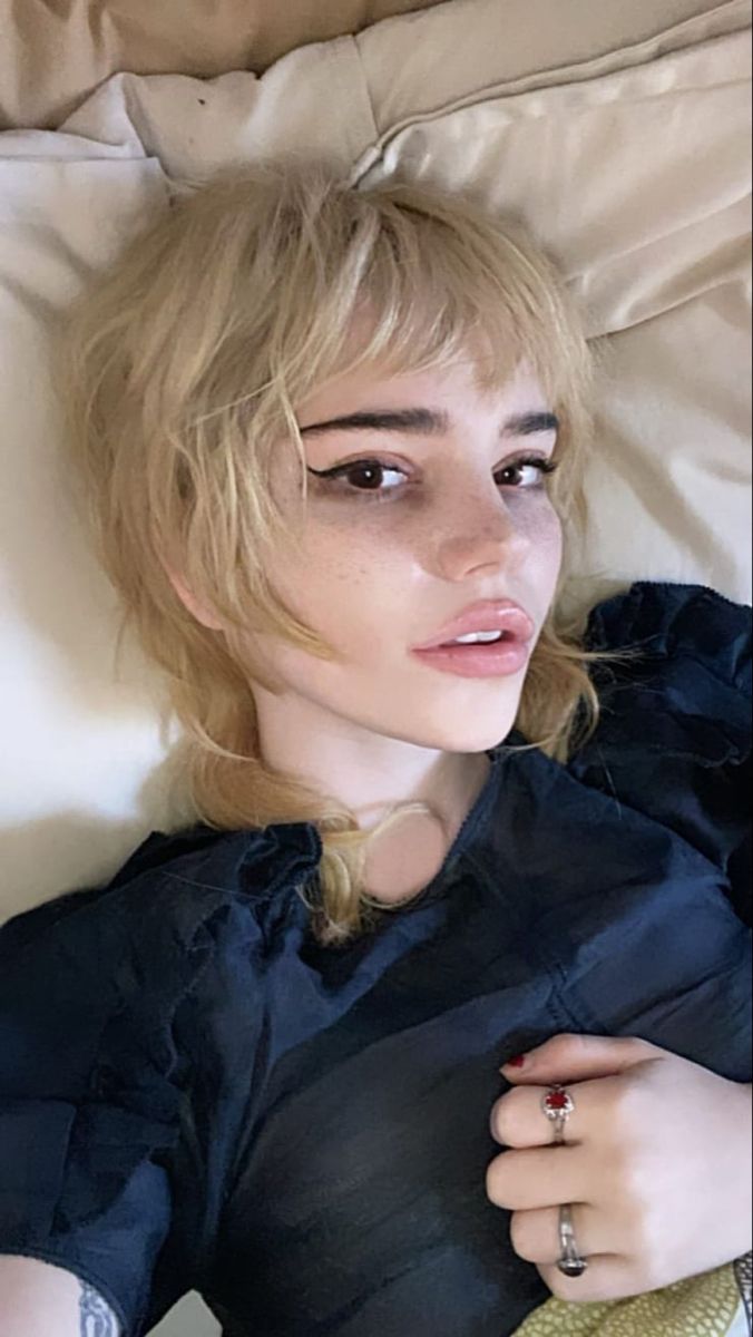 ᴇᴍɪʟʏ tweet media