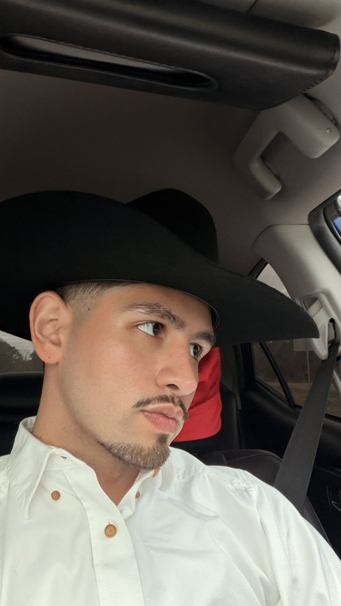 f javier molinar 🅴 tweet media