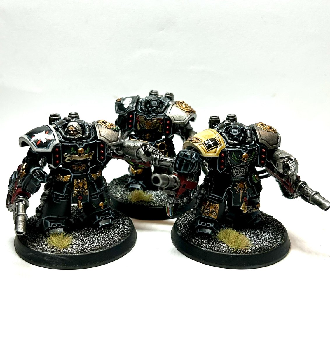 averagepaints tweet media