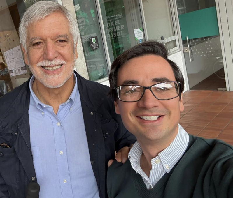 Andrés Vélez Serna tweet media