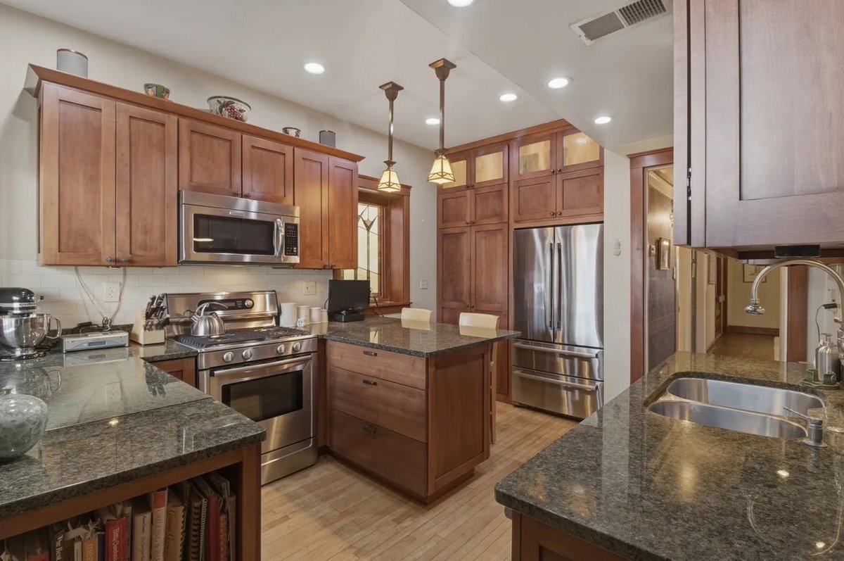 Midwest Antiquarian tweet media