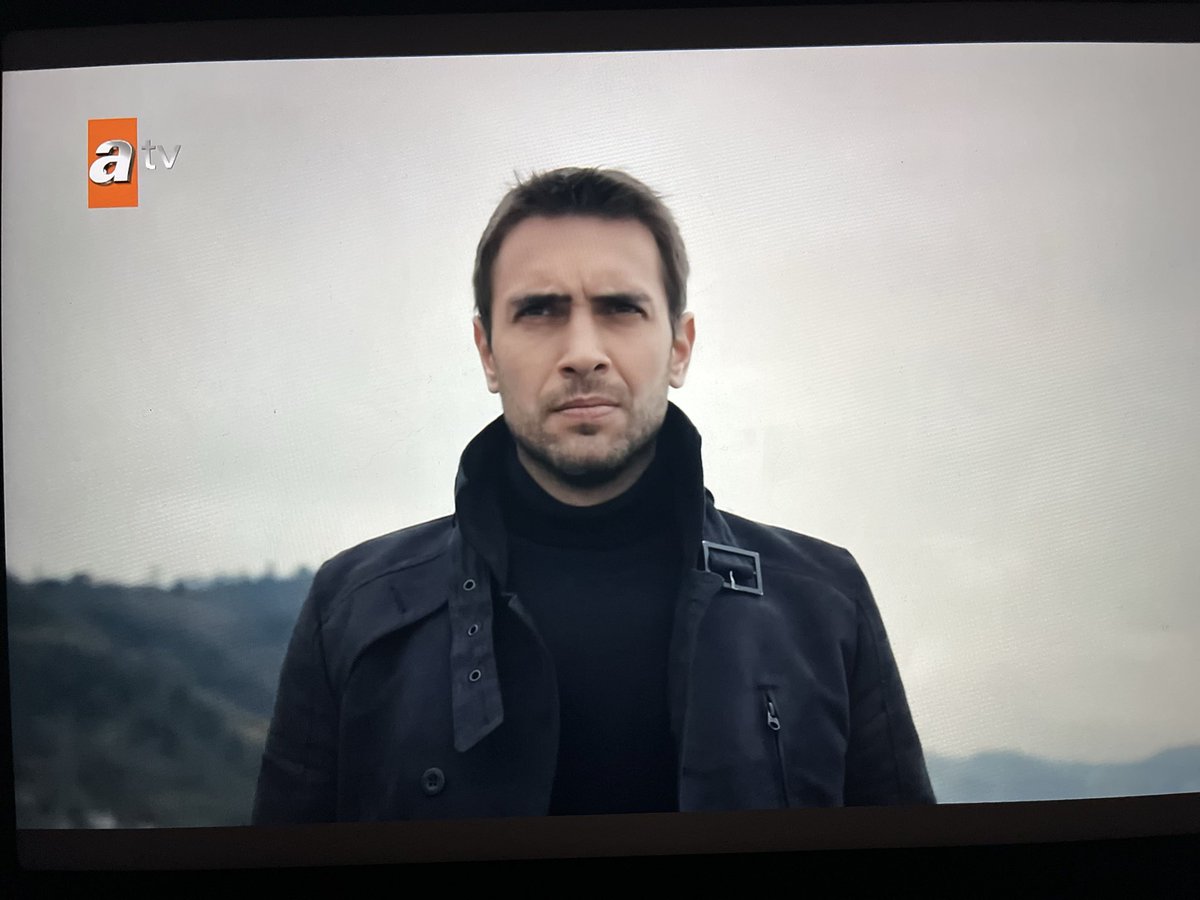 gamzeligamze__'s tweet photo. Sizi bilmem ama ben hala onu aşamadım >>> #senanlatkaradeniz >> #TasacakBuDeniz https://t.co/5HZ5K0ZxIF