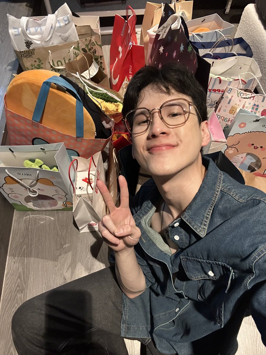 ขอบคุณนะครับสำหรับพลังดีๆในวันนี้🙏🏻💙 #ppeerawich