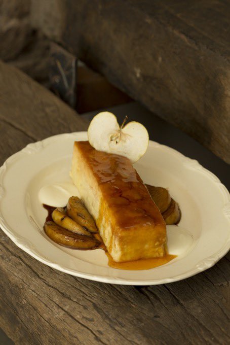 Hoy es el Día de la Mujer y pensaba en algo.
Muchas de las personas que más me enseñaron de cocina fueron mujeres: mi mamá, mi abuela y mi tía.
Por eso me gusta la idea de que “Al Natural” circule como regalo entre mujeres que disfrutan cocinar.

Si comprás un ejemplar de “Al