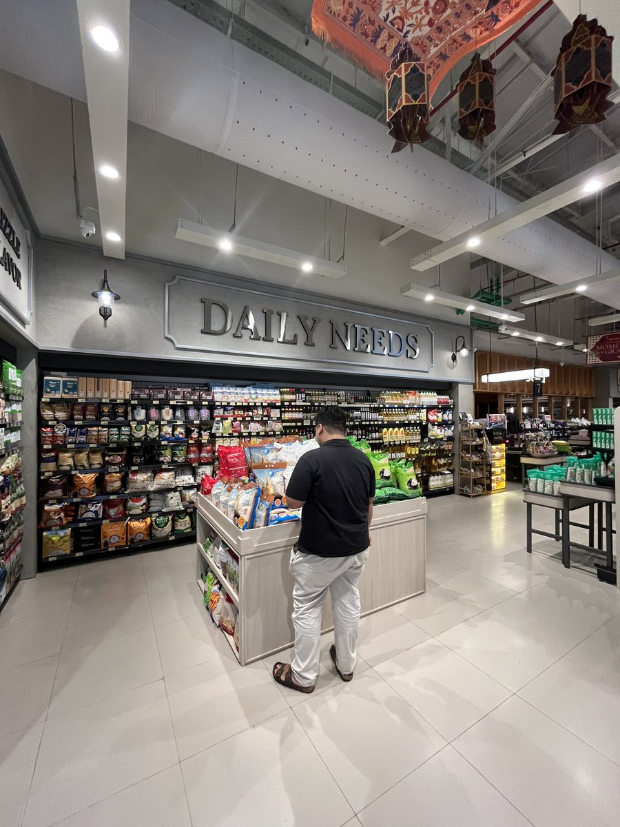 belalang kupu kupu🍉 tweet media