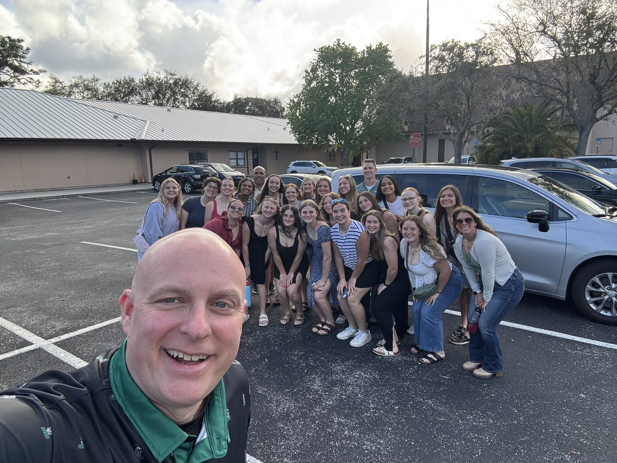 RevShevWLC's tweet image. BTT March 7 7th Try to Post Edition: It was a leisure day in Melbourne FL! @Shevey_8 is “working” this week for @coachflegel &amp;amp; @WLCSoftball so we walked to &amp;amp; on the beach, went to New Hope LC (thanks for feeding us!) &amp;amp; cheered on @WLC_WBB from afar! #RevShevSB2026 #maybethistime