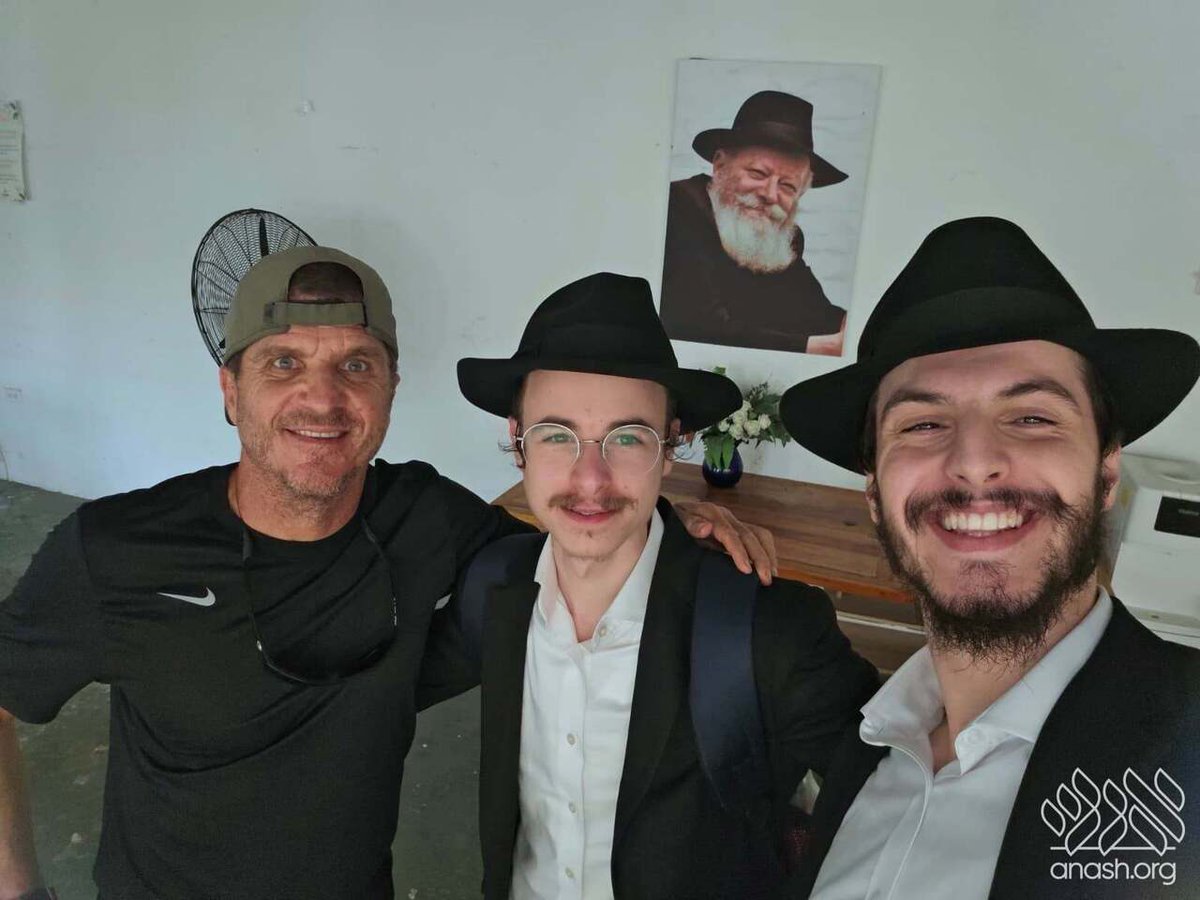 Stranded Shliach Coordinates Purim on Remote Island ift.tt/bI2SstL