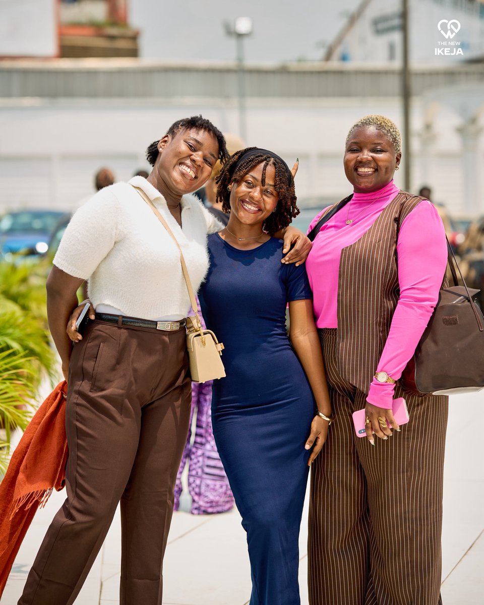 TheNew_ikeja's tweet photo. Family moments after an amazing service in God’s presence. 🤍
#heartmatters #wearethenew #ilovethischurch https://t.co/LImQumbwZ0