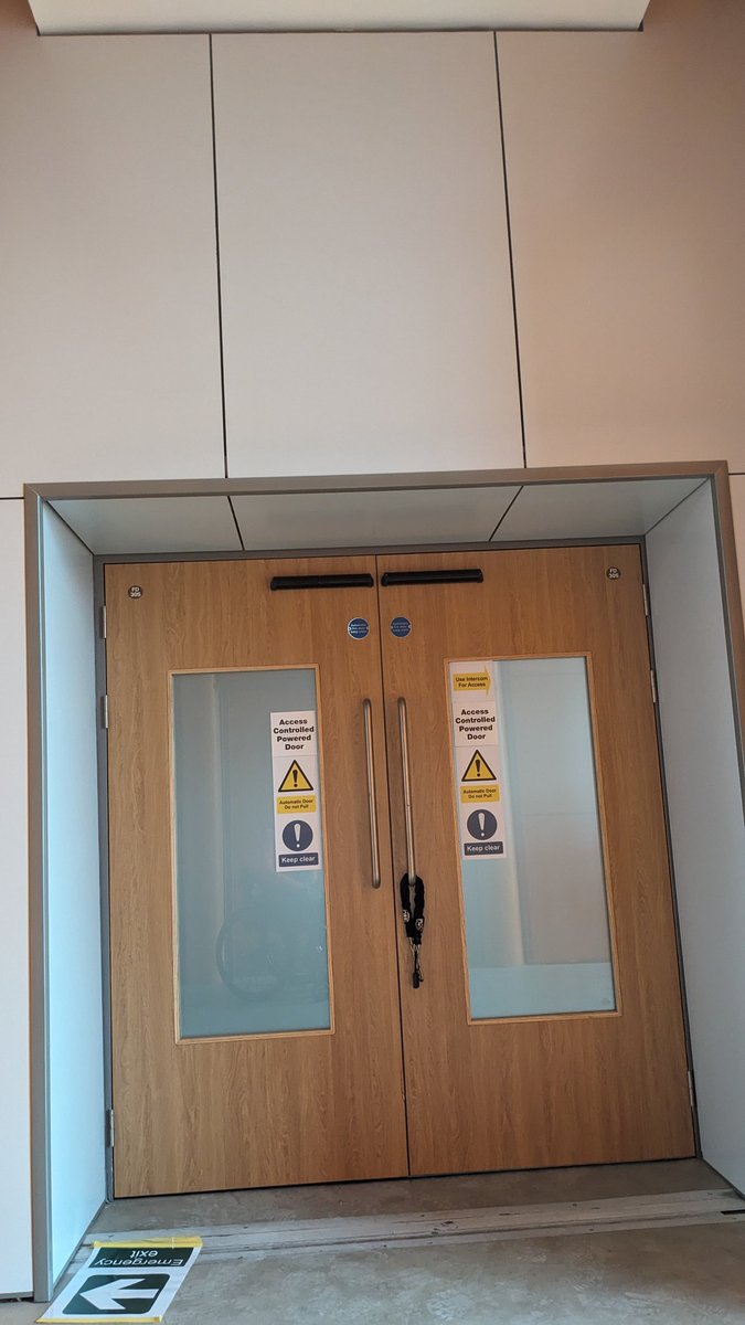 SandwellWoman's tweet photo. @SarahCoombesWB Ward C9 @SWBHnhs Midlands Metropolitan University Hospital https://t.co/2FvCfTW20x
