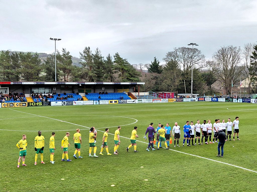 christopher tweet media