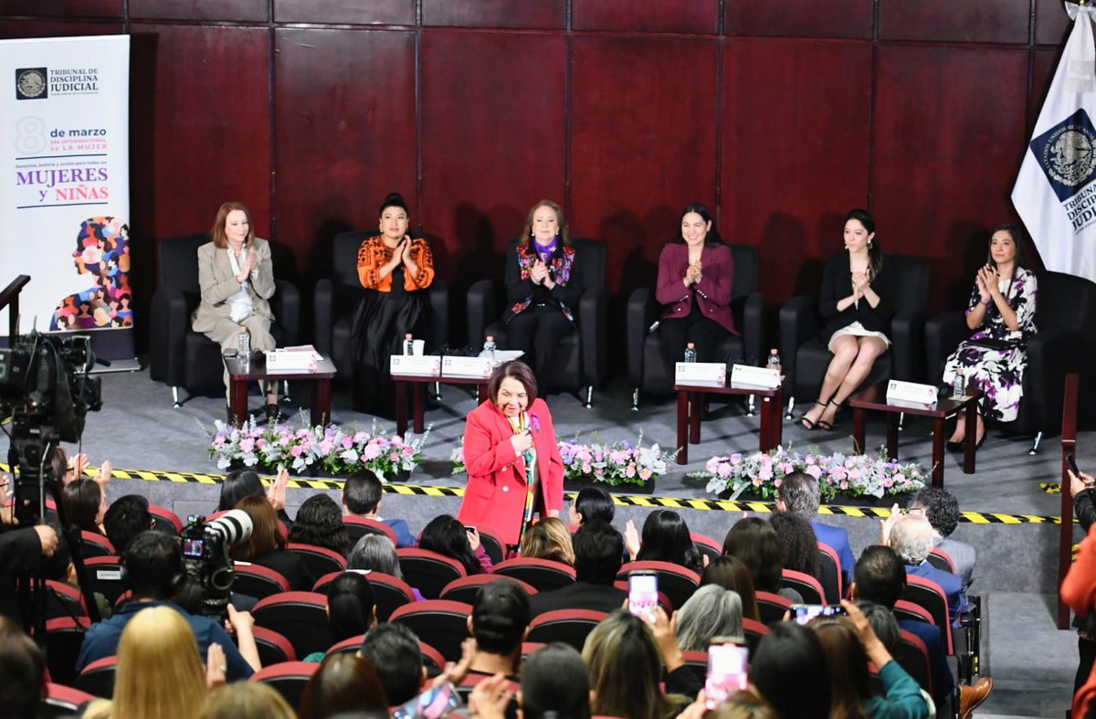 Celia Maya tweet media