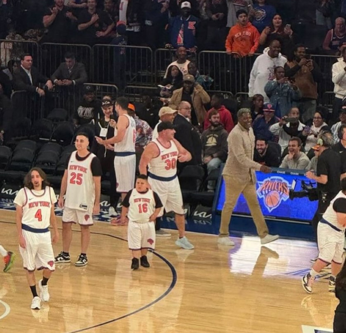 Barstool New York tweet media