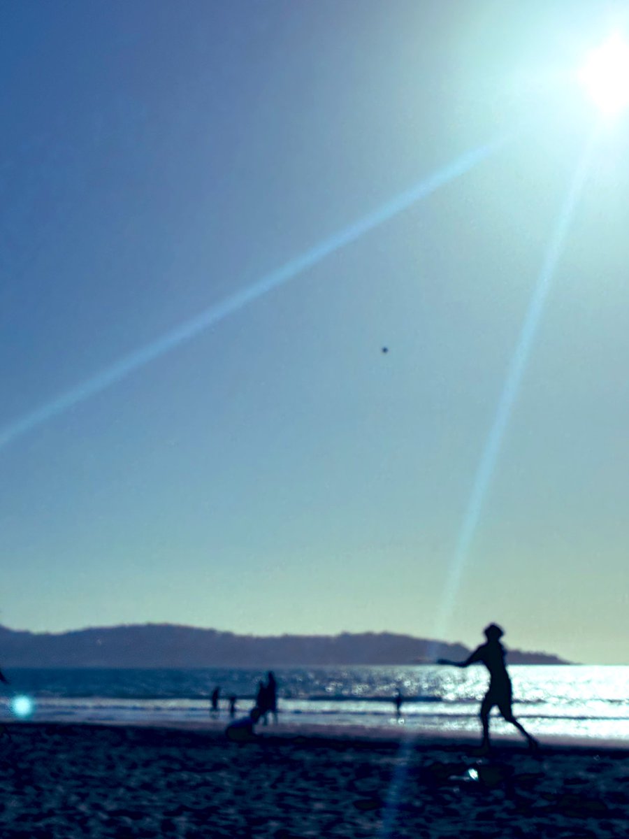 rriffom's tweet photo. Cuando la gente ya se fue, es buen momento para disfrutar del
tibio sol en la costa de la nueva metropoli.  #Coquimbo #LaSerena https://t.co/4gTyxiwsUE