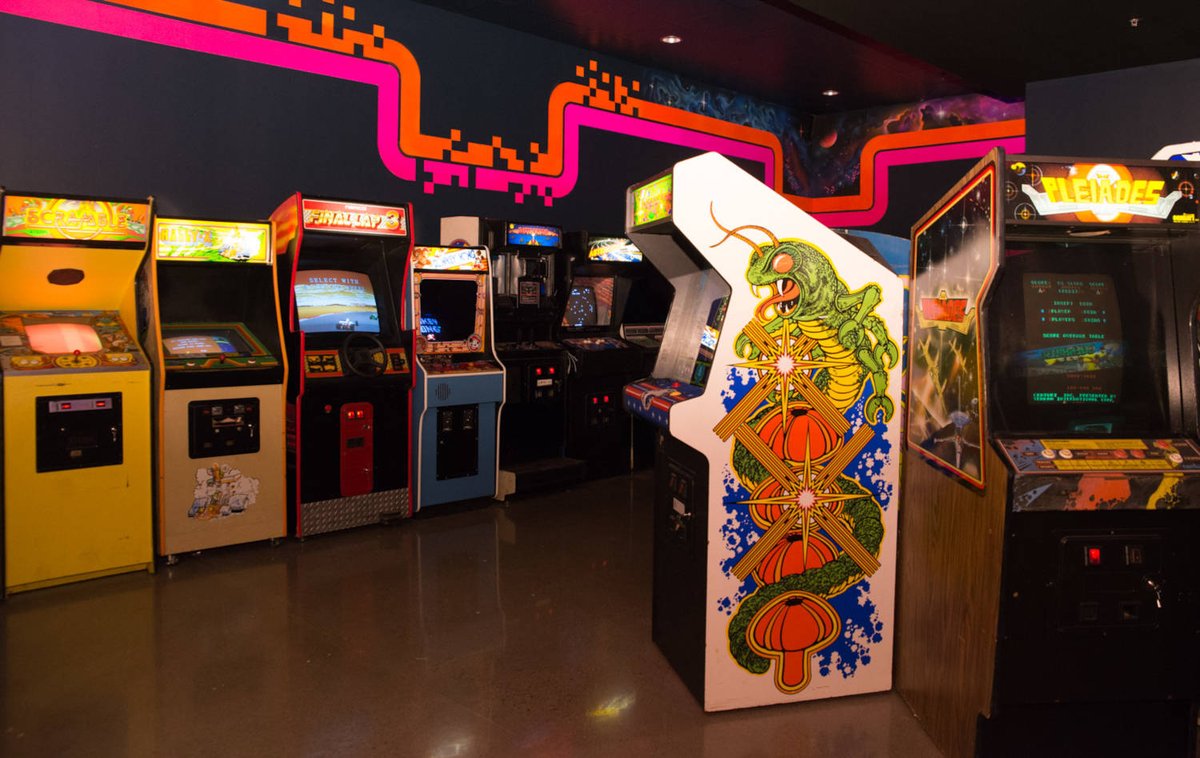 David_in_DFW's tweet photo. Since today is Retro Video Game Day, the National Videogame Museum in Frisco, Texas deserves a shout-out. They even have a giant Pong over 12 feet tall. #RetroVideoGameDay
https://t.co/3RBuBxBSyR https://t.co/q29SpPZ44y